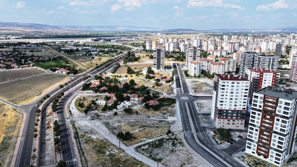 Başkan Çolakbayrakdar, “Seyrani’nin çehresini değiştiren ana yol, hayırlı olsun”
