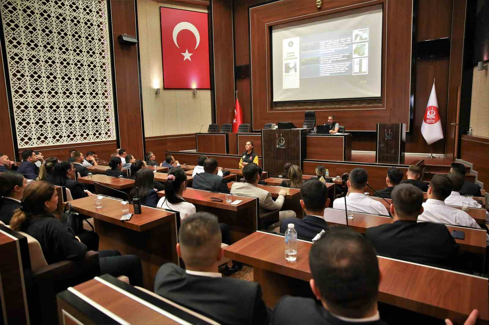 Keçiören Belediyesi uyuşturucuyla mücadele kapsamında bilgilendirme semineri düzenlendi
