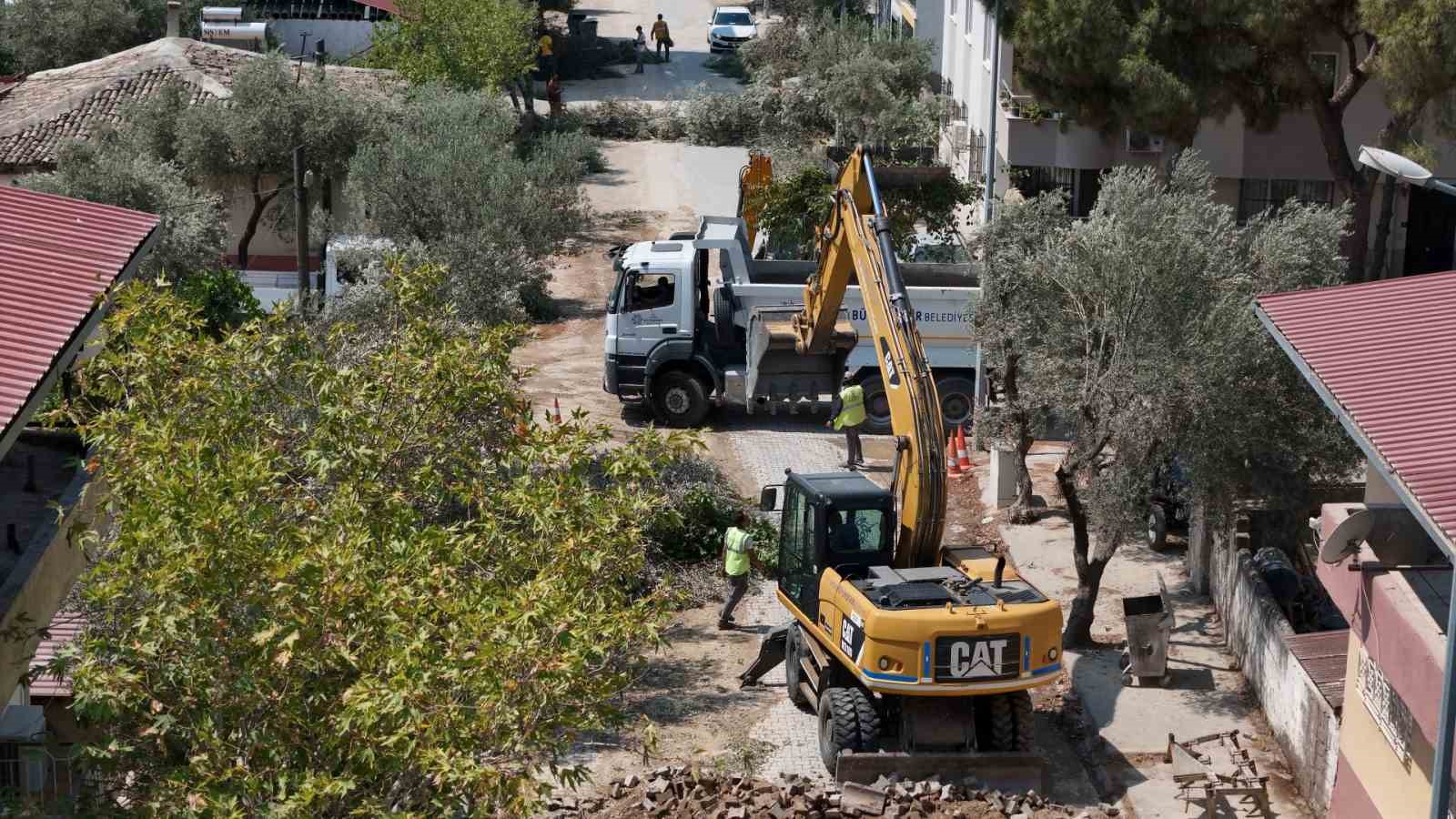 Başkan Çerçioğlu Buharkent’in yollarını yeniliyor
