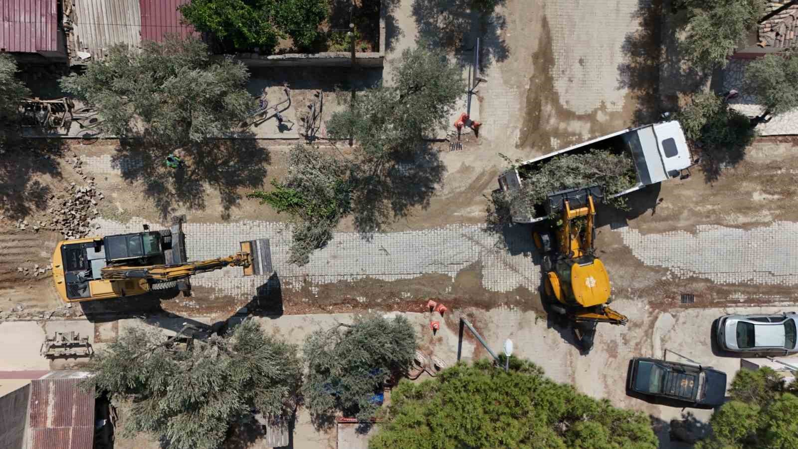 Başkan Çerçioğlu Buharkent’in yollarını yeniliyor
