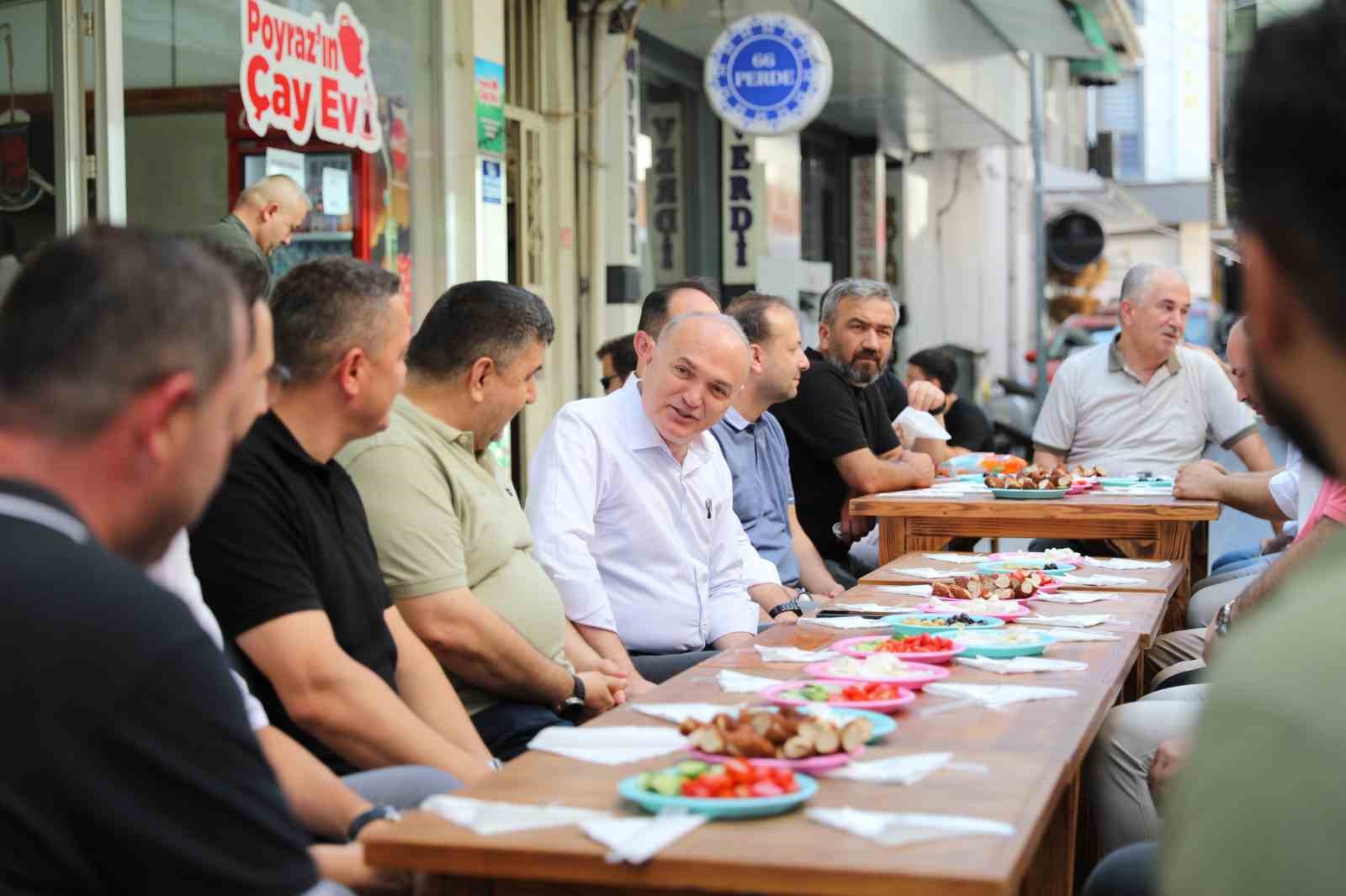 Başkan Özlü “Kızılay meydanı nostaljik bir çarşımız olacak”
