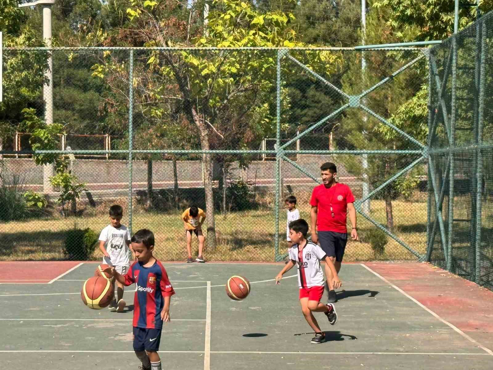 Siirt’te gençler sporla buluşuyor
