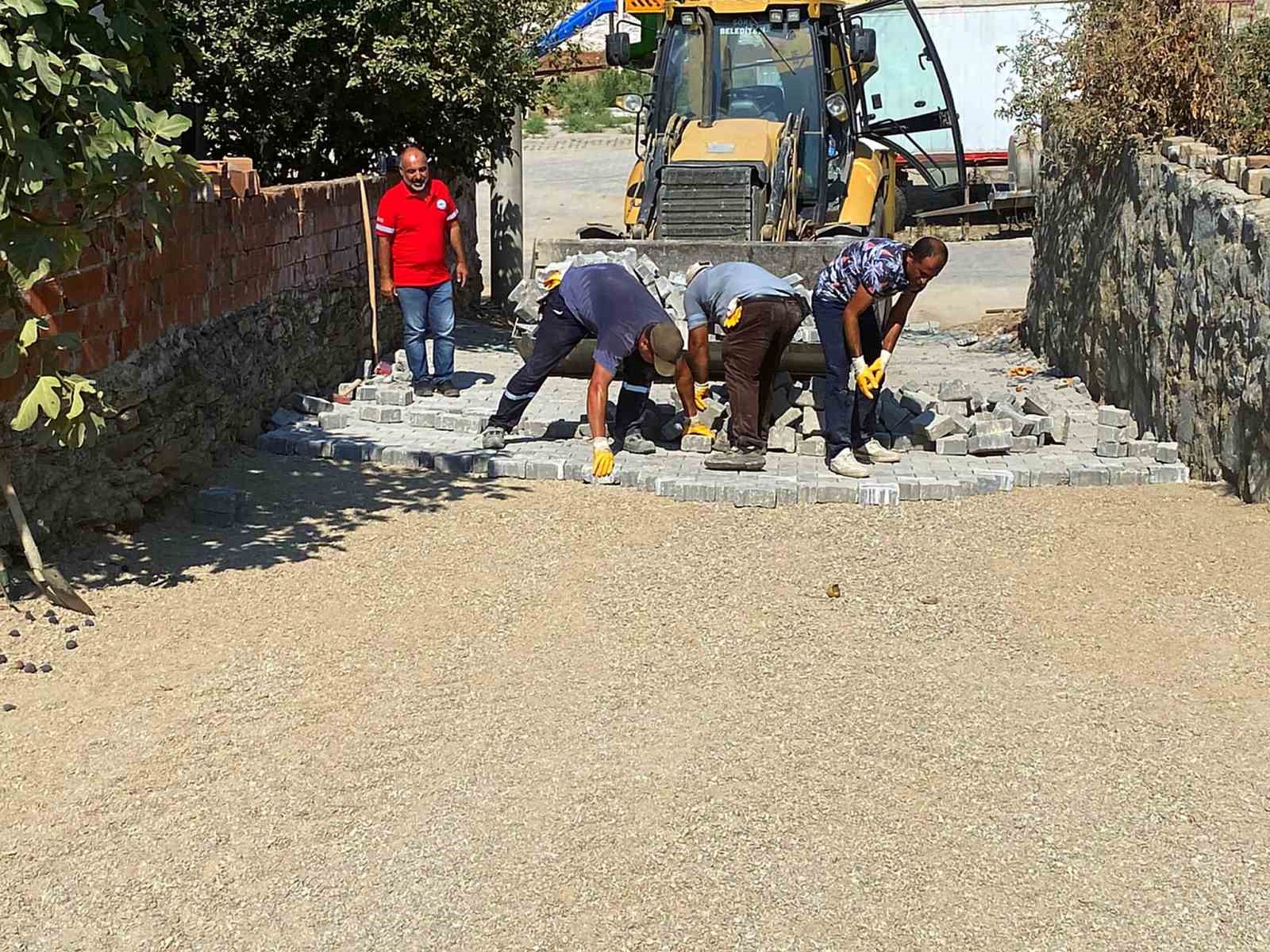 Söke Belediyesi yol çalışmalarına hızla devam ediyor
