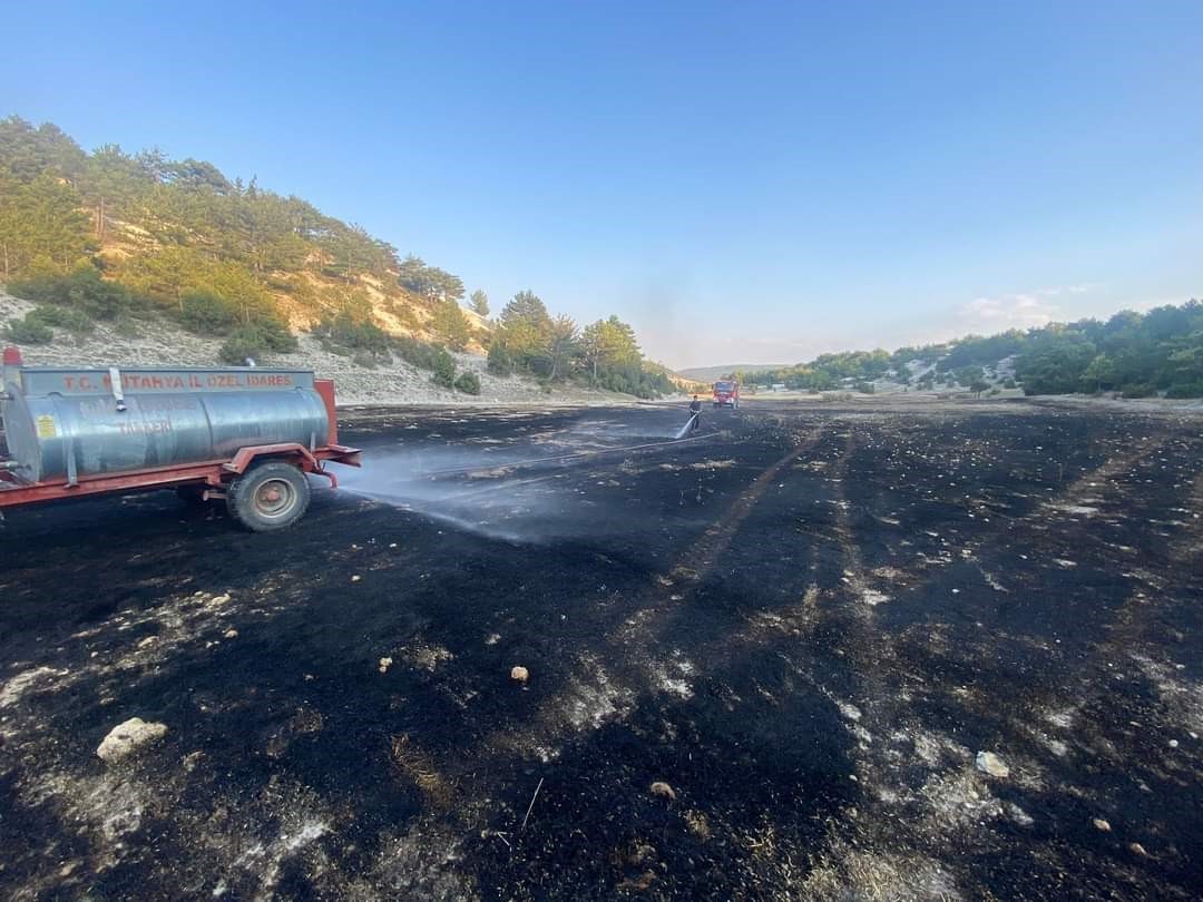 Anız yangınında tarla sahibinin gösterdiği hassasiyet orman yangınını önledi
