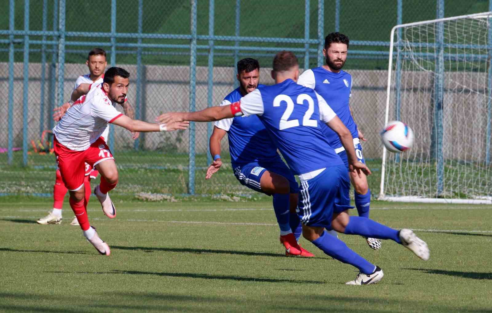 Erzurum’da özel günde özel maç
