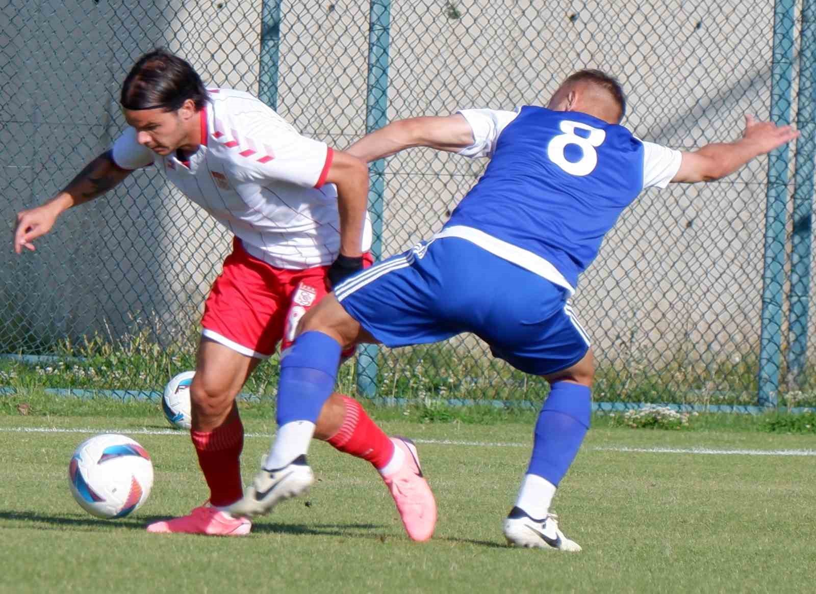 Erzurum’da özel günde özel maç
