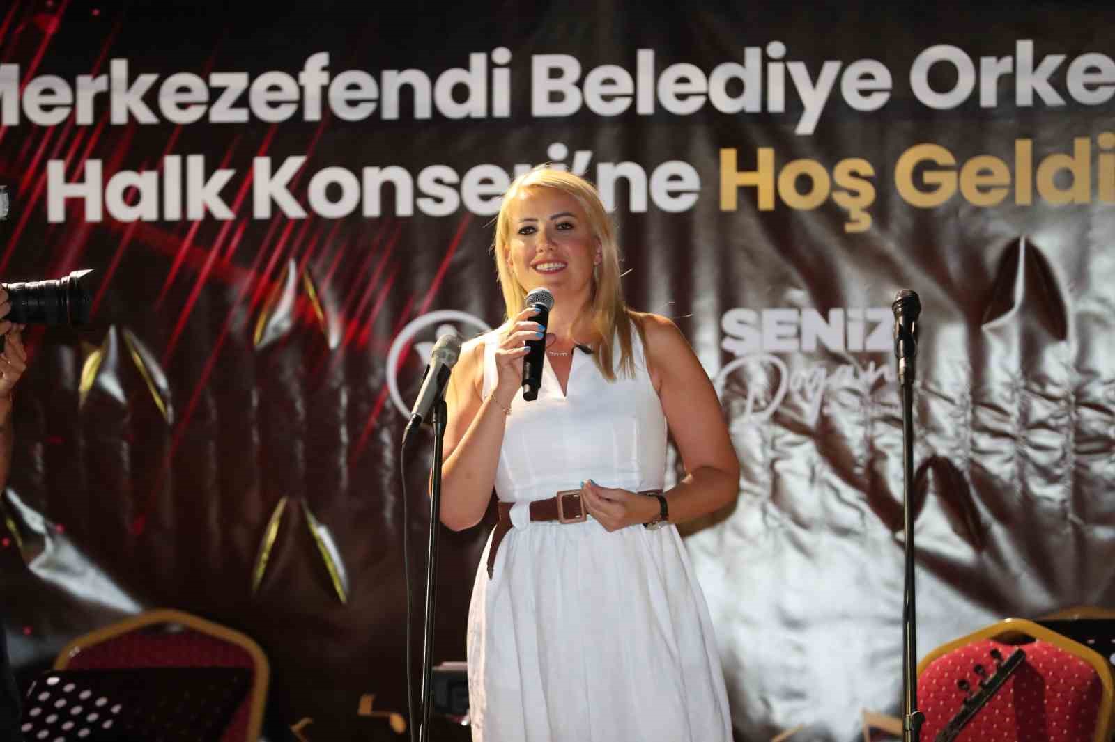 Merkezefendi Belediye Orkestrası hem coştu hem coşturdu
