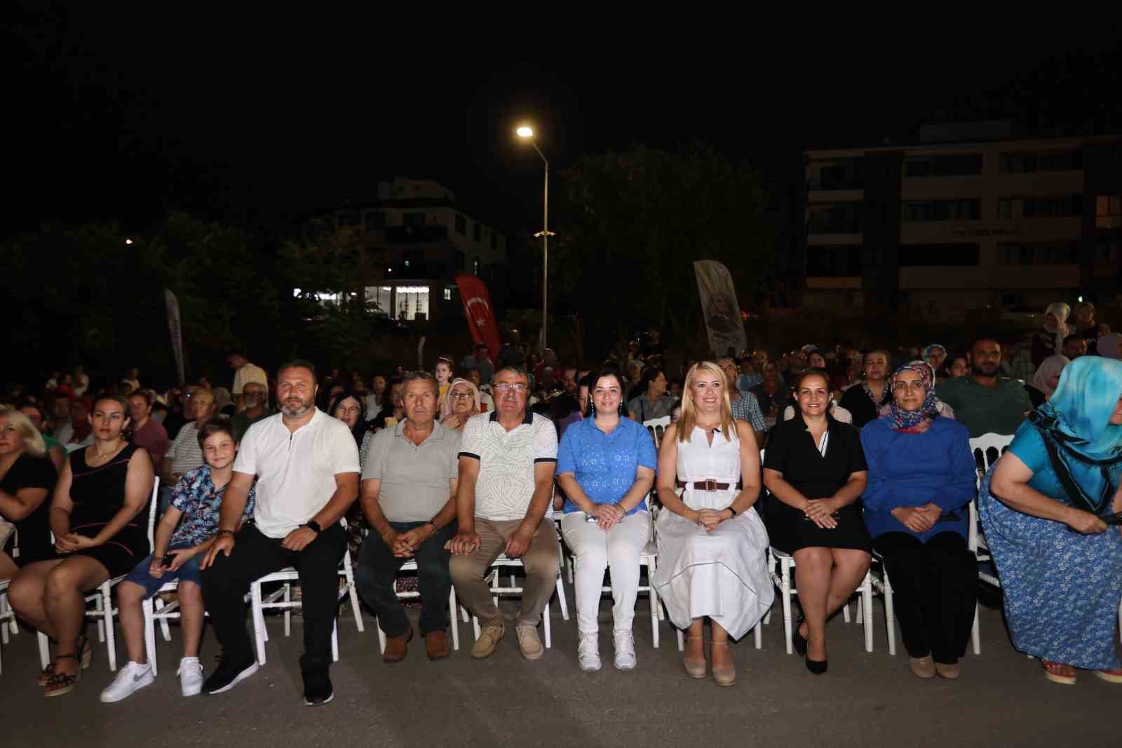 Merkezefendi Belediye Orkestrası hem coştu hem coşturdu
