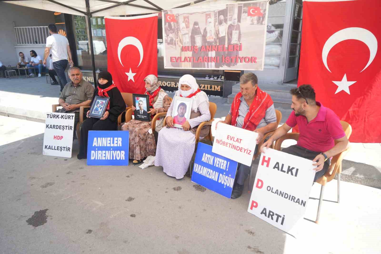 Muşlu annelerin evlat nöbeti kararlılıkla devam ediyor
