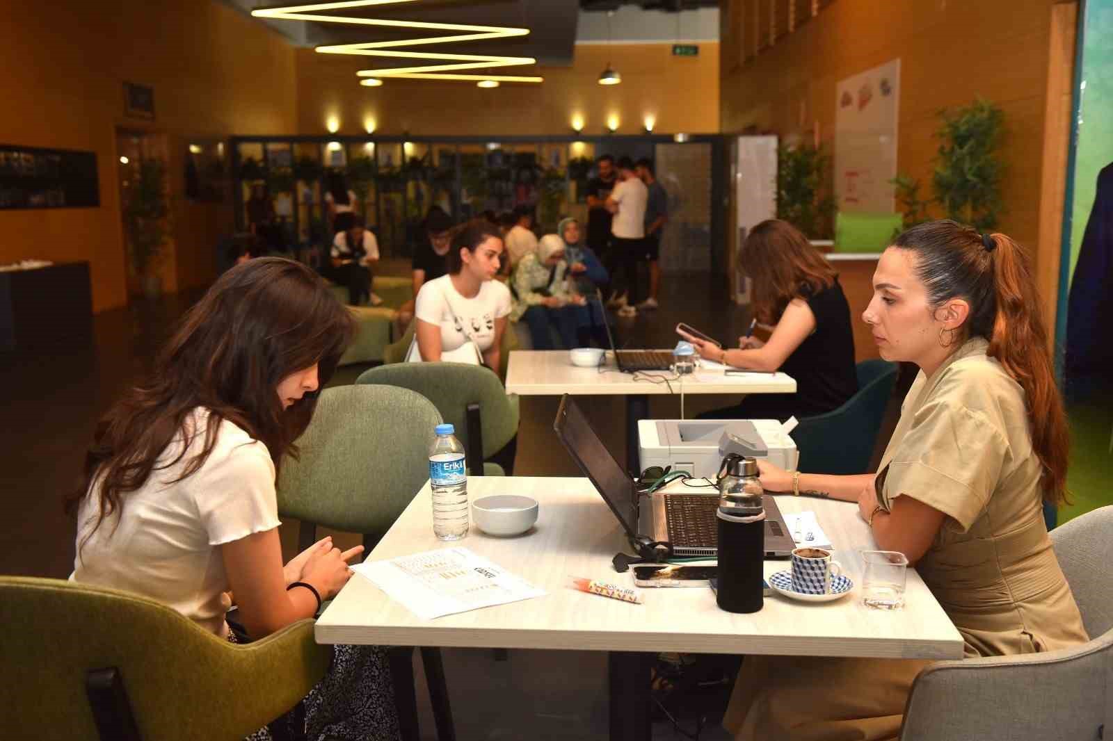 Yıldırım’da üniversite adaylarına ücretsiz danışmanlık hizmeti
