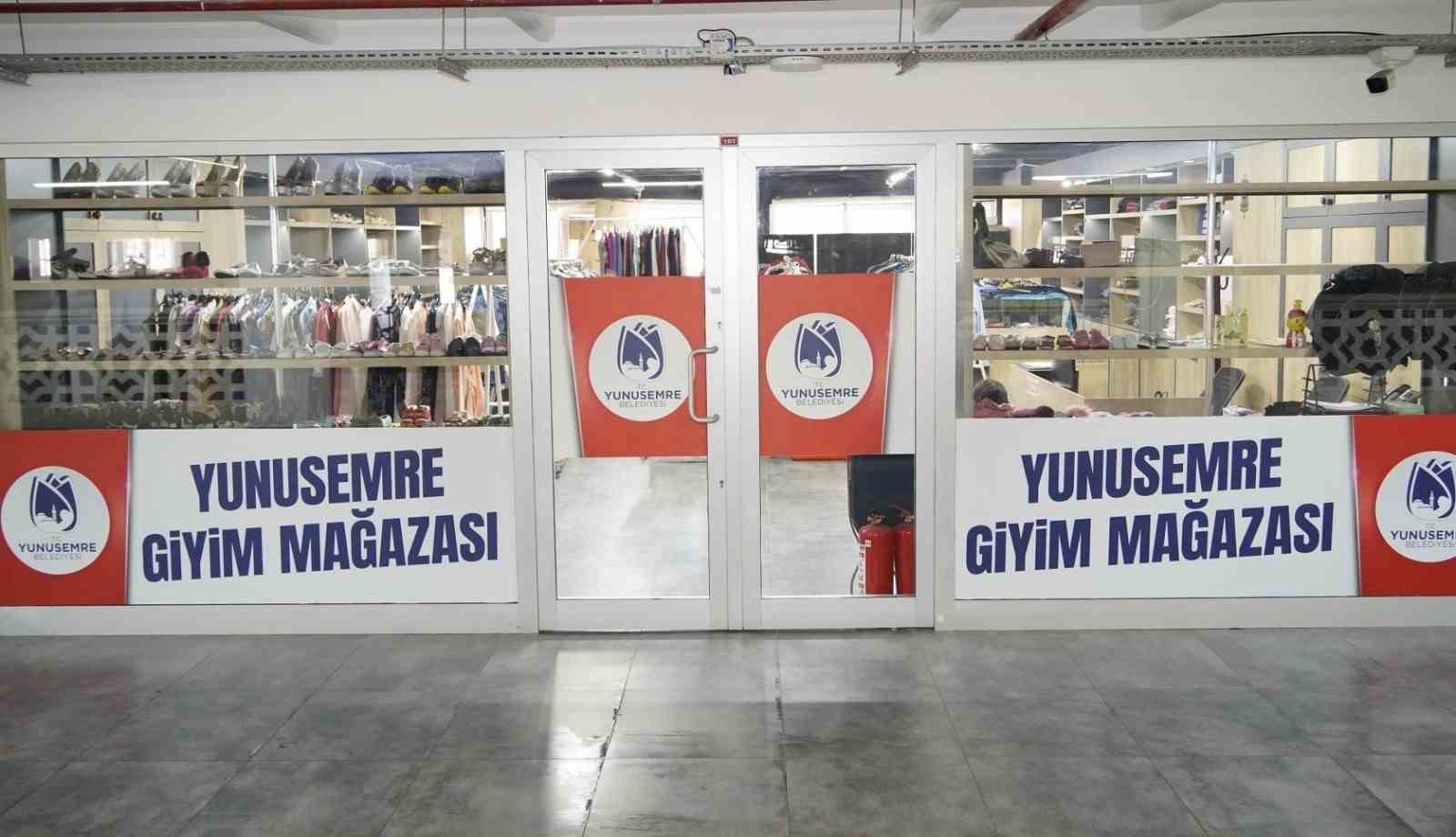 Yunusemre Giyim Mağazası ihtiyaç sahiplerine hizmet veriyor
