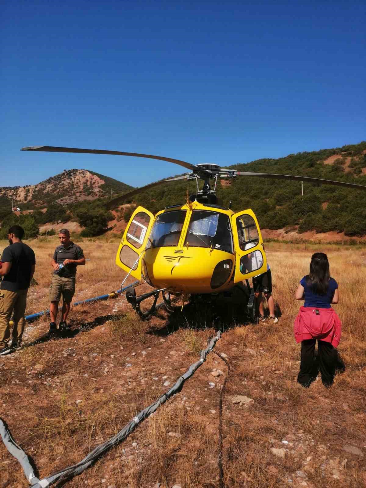 Maden arama helikopteri Tunceli’de acil iniş yaptı
