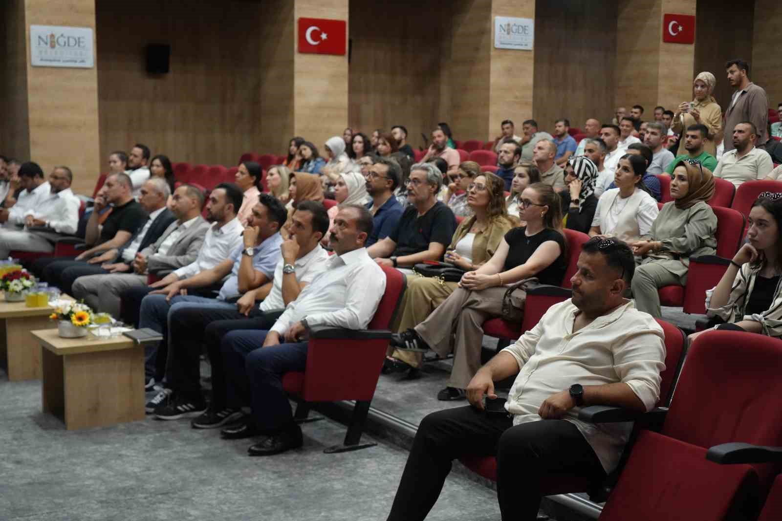 Niğde Belediyesi e-ruhsat ve e-çap uygulamalarını tanıttı
