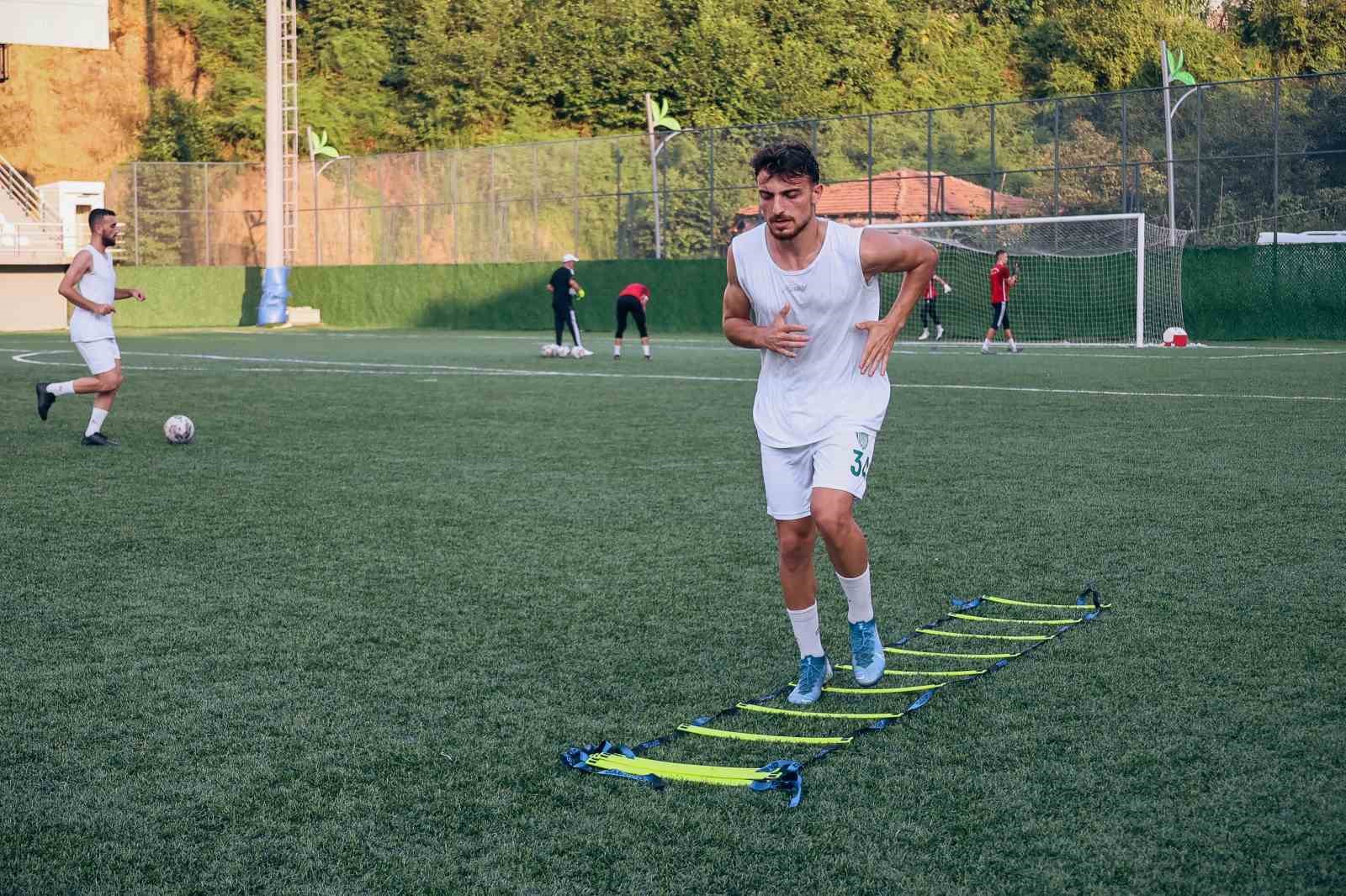 TFF 3. Lig’in yeni takımlarından Çayelispor, yeni sezonun hazırlıklarına başladı
