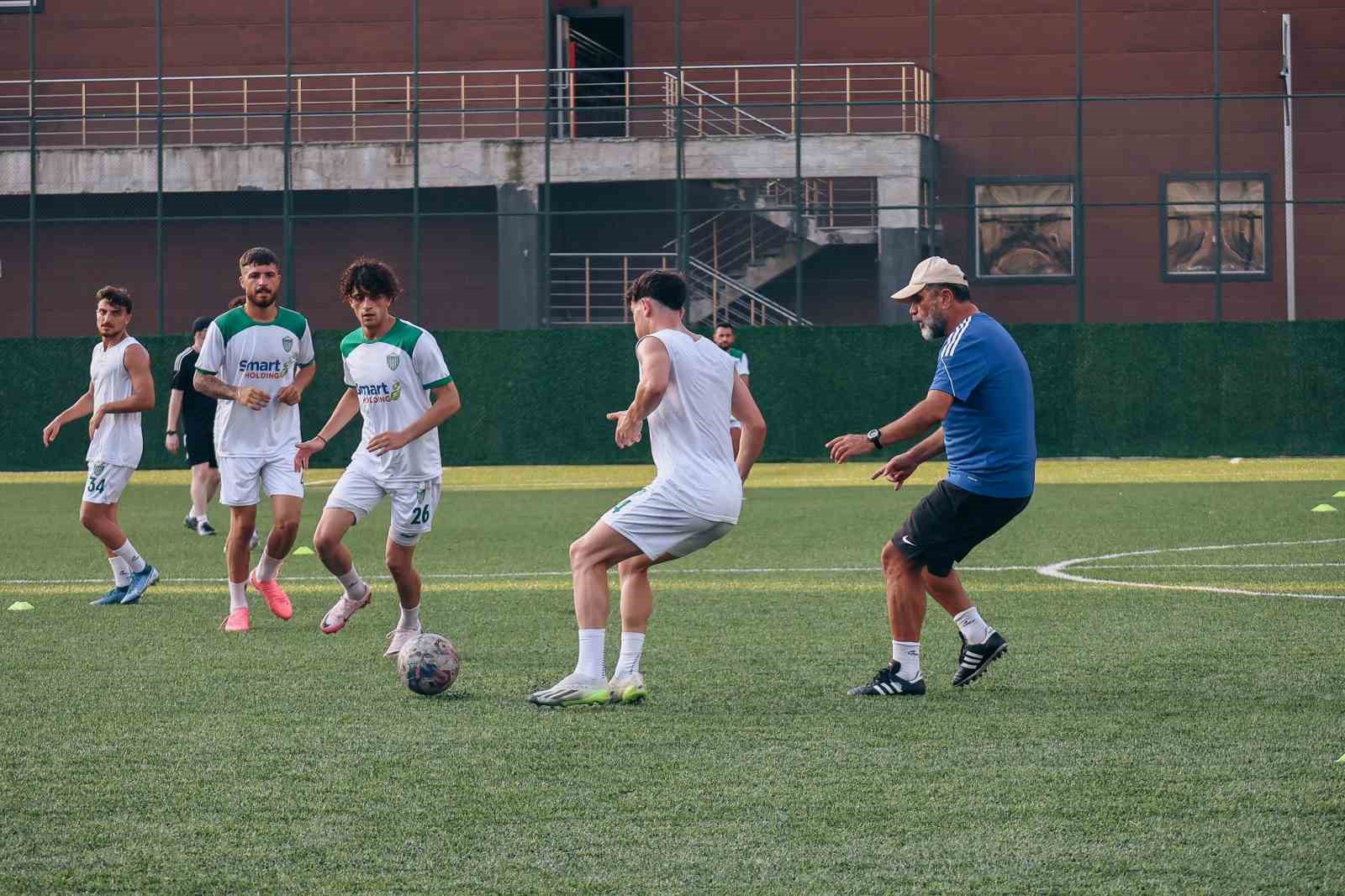 TFF 3. Lig’in yeni takımlarından Çayelispor, yeni sezonun hazırlıklarına başladı
