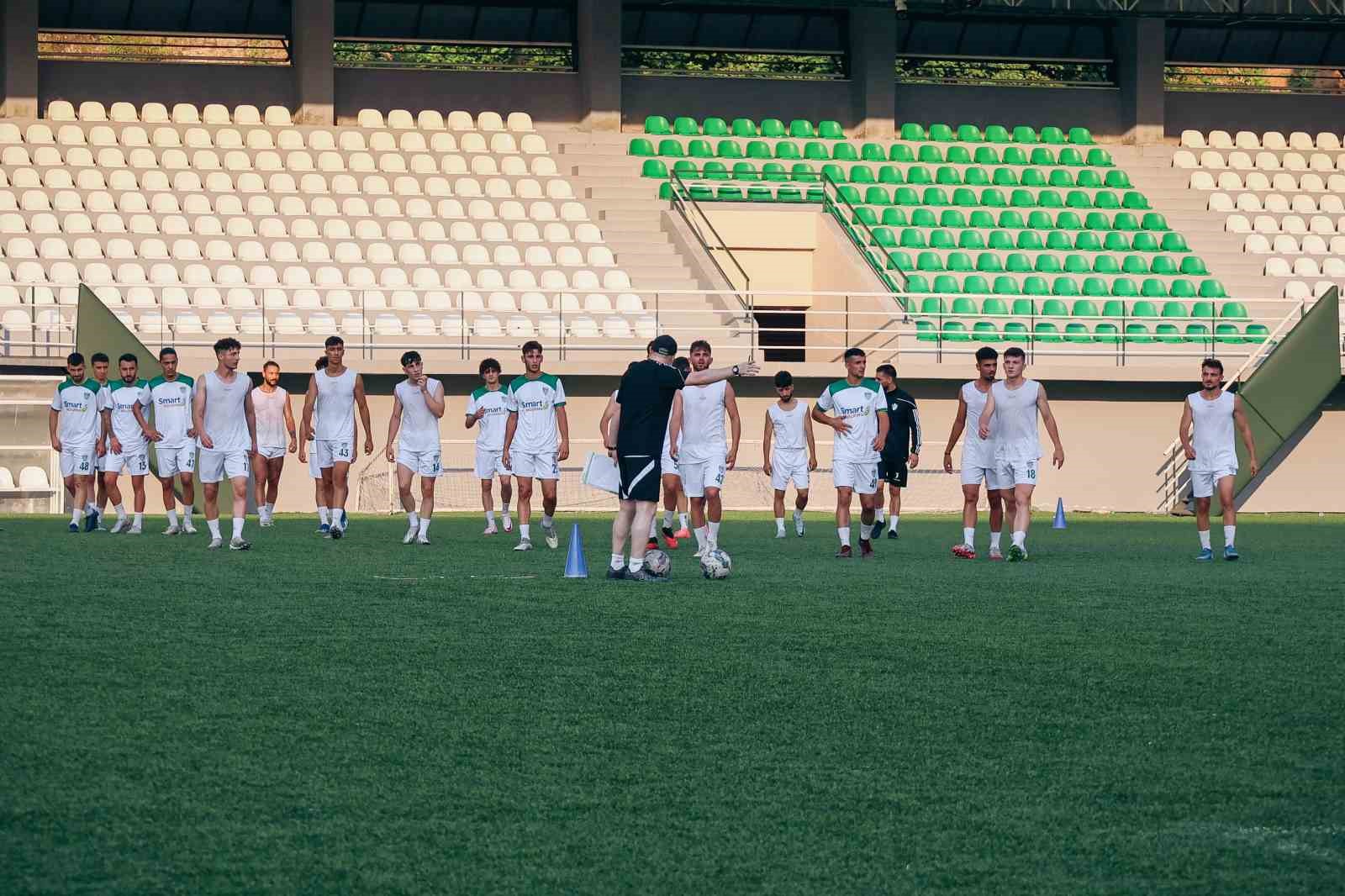 TFF 3. Lig’in yeni takımlarından Çayelispor, yeni sezonun hazırlıklarına başladı
