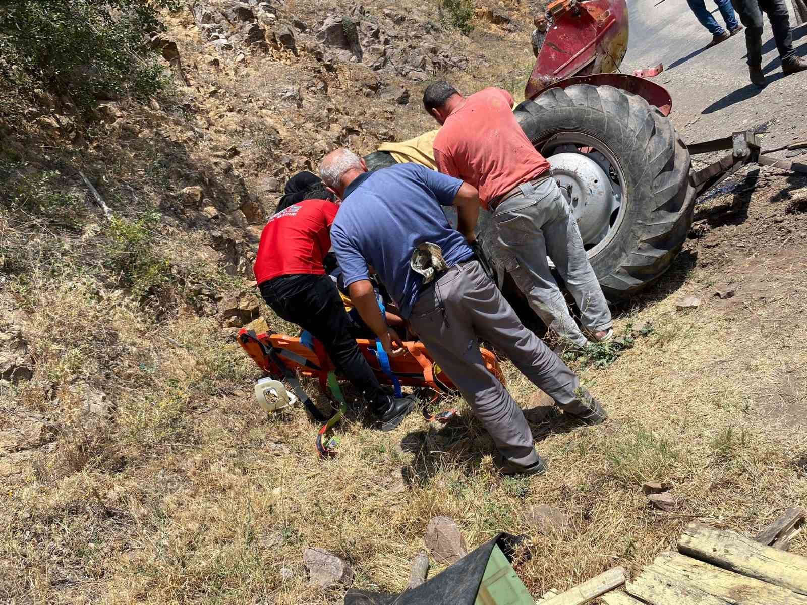 Çorum’da traktör 30 metrelik şarampole uçtu: 1 ölü
