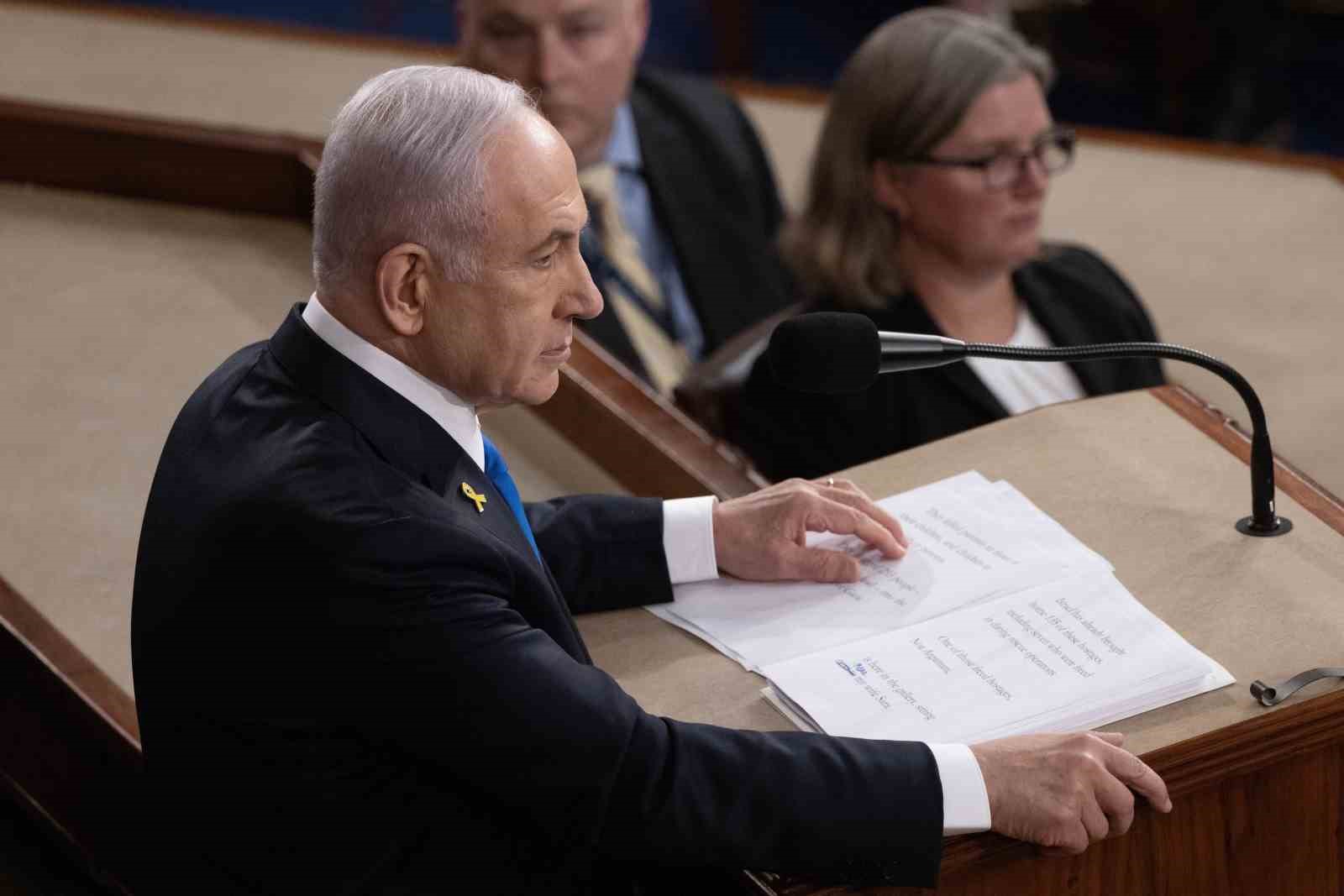 Netanyahu’dan protestoculara hakaret: “Siz resmen İran’ın kullanışlı ahmakları haline gelmişsiniz”
