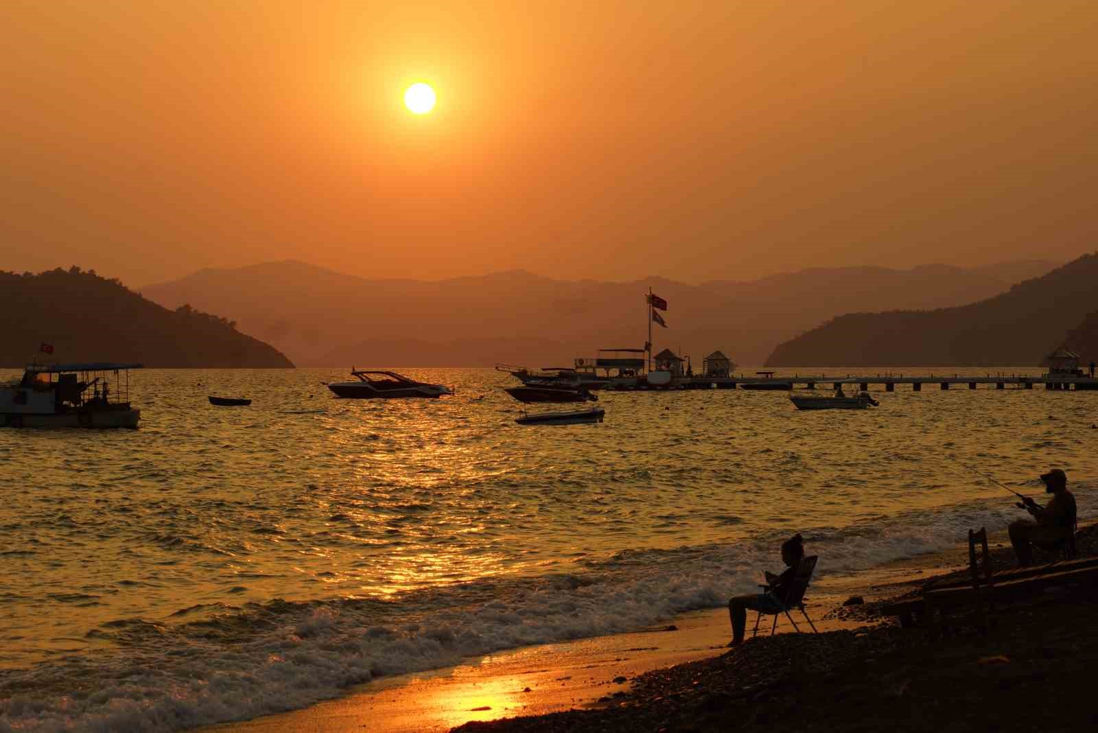 Fethiye’de gün batımı görsel şölen oluşturdu
