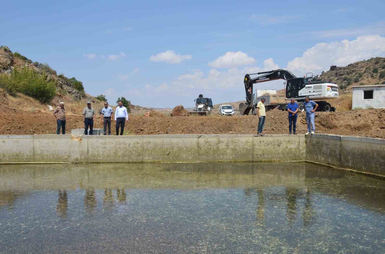 Beylikova’da termal havuzlar ve mesire alanları yapılıyor.
