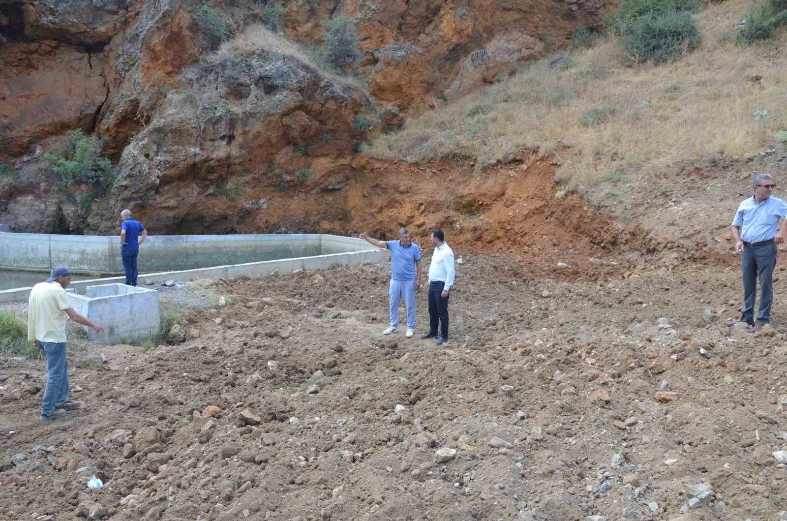 Beylikova’da termal havuzlar ve mesire alanları yapılıyor.
