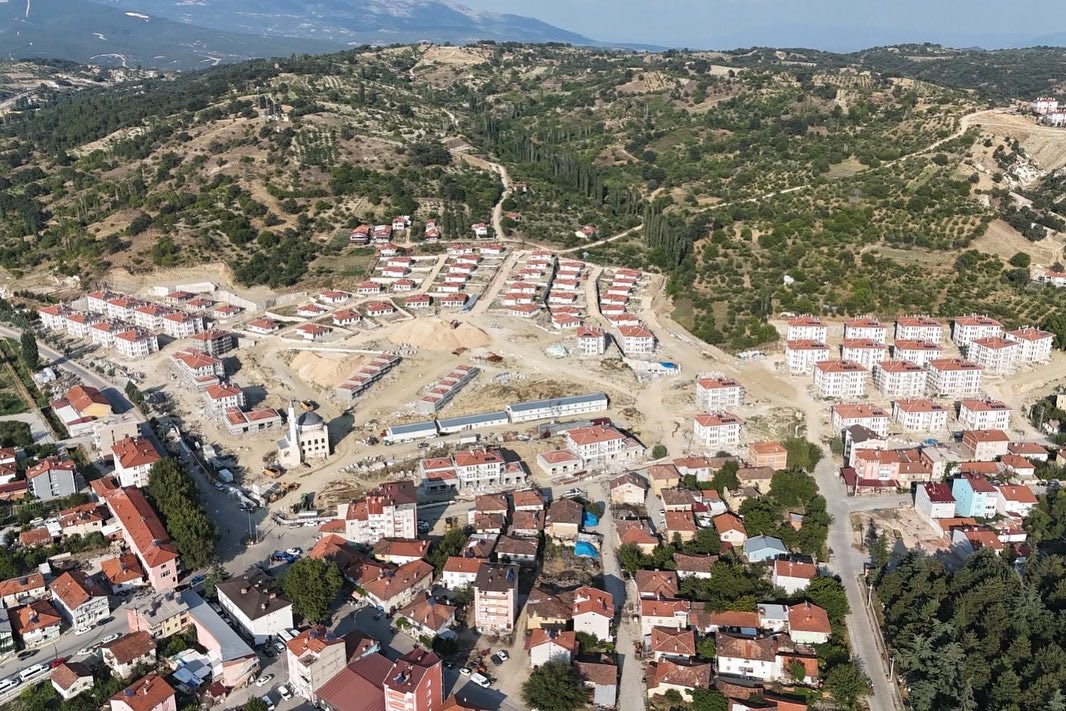 Pazarlar ilçesindeki TOKİ projesi yerinde inceledi
