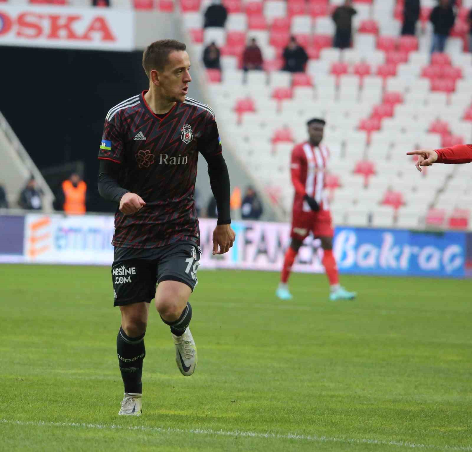 Amir Hadziahmetovic, Beşiktaş’ta kalmak istiyor
