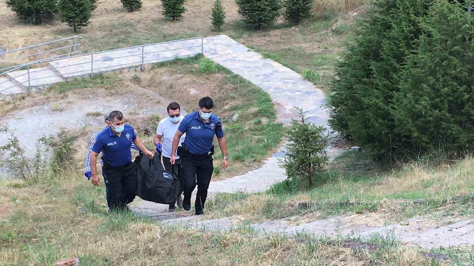 Kayıp kadın aranırken çürümüş ceset bulundu
