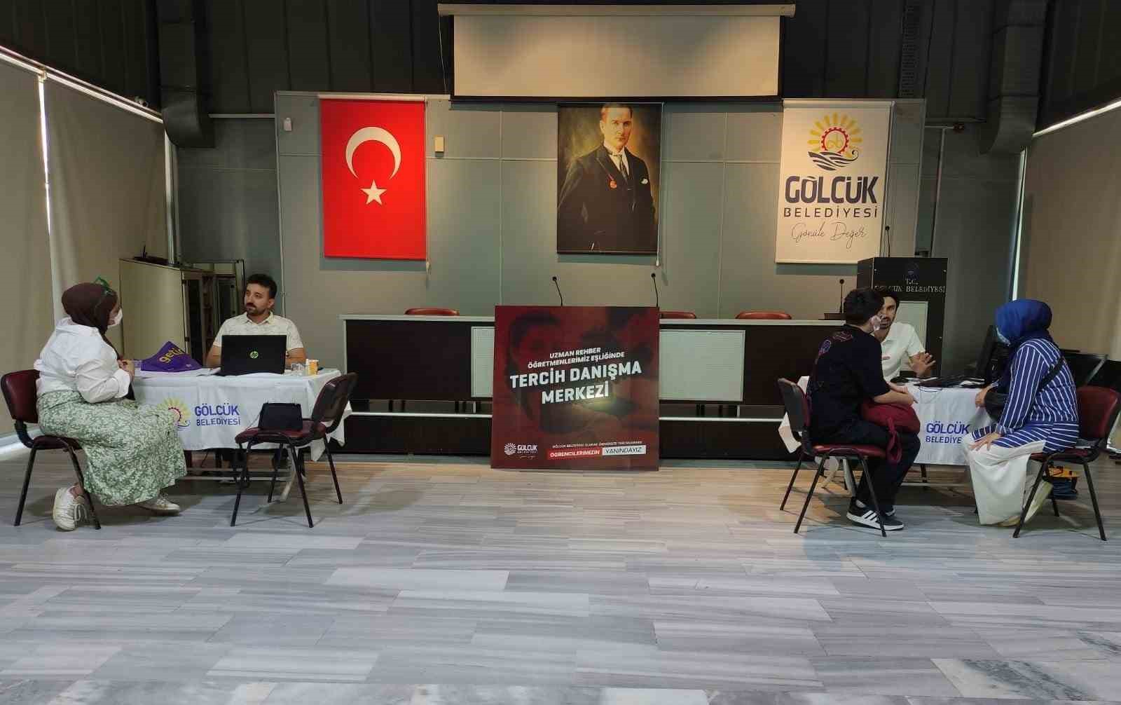 Üniversite adaylarına ücretsiz danışmanlık hizmeti
