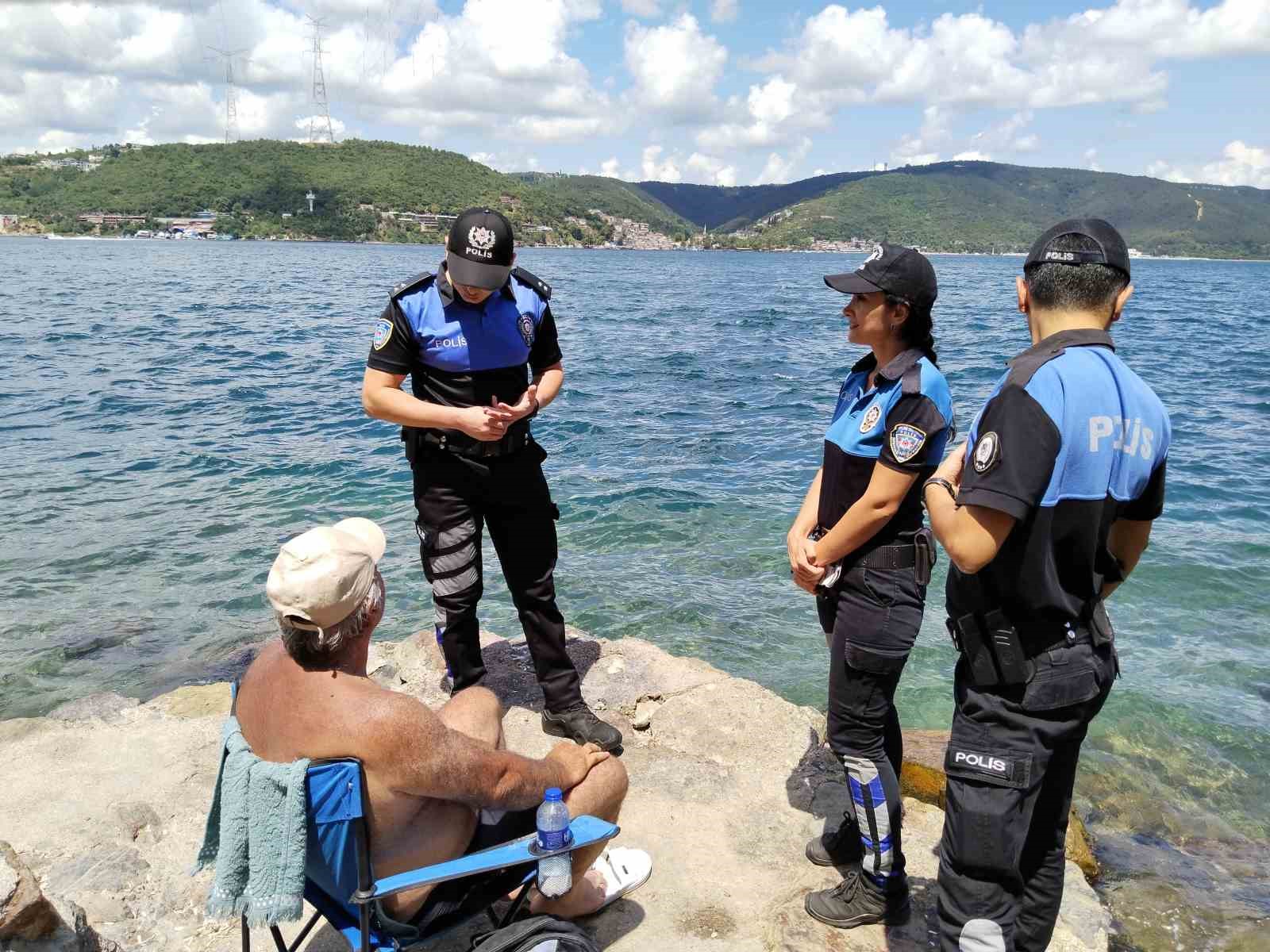 Beykoz Anadolu Kavağı sahilinde polisten boğulmalara karşı uyarı
