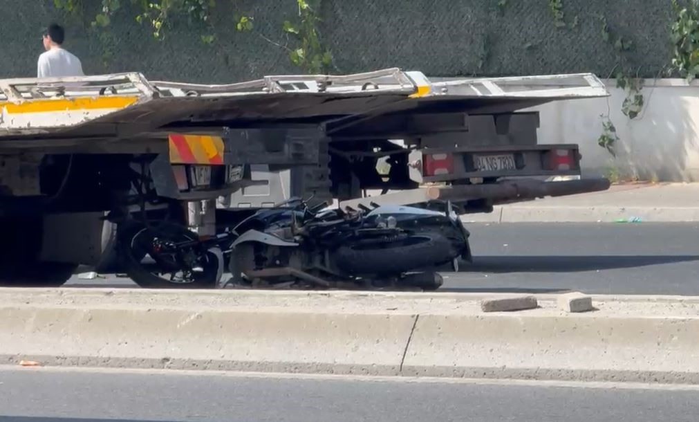 Avcılar feci motosiklet kazasında baba oğul hayatını kaybetti
