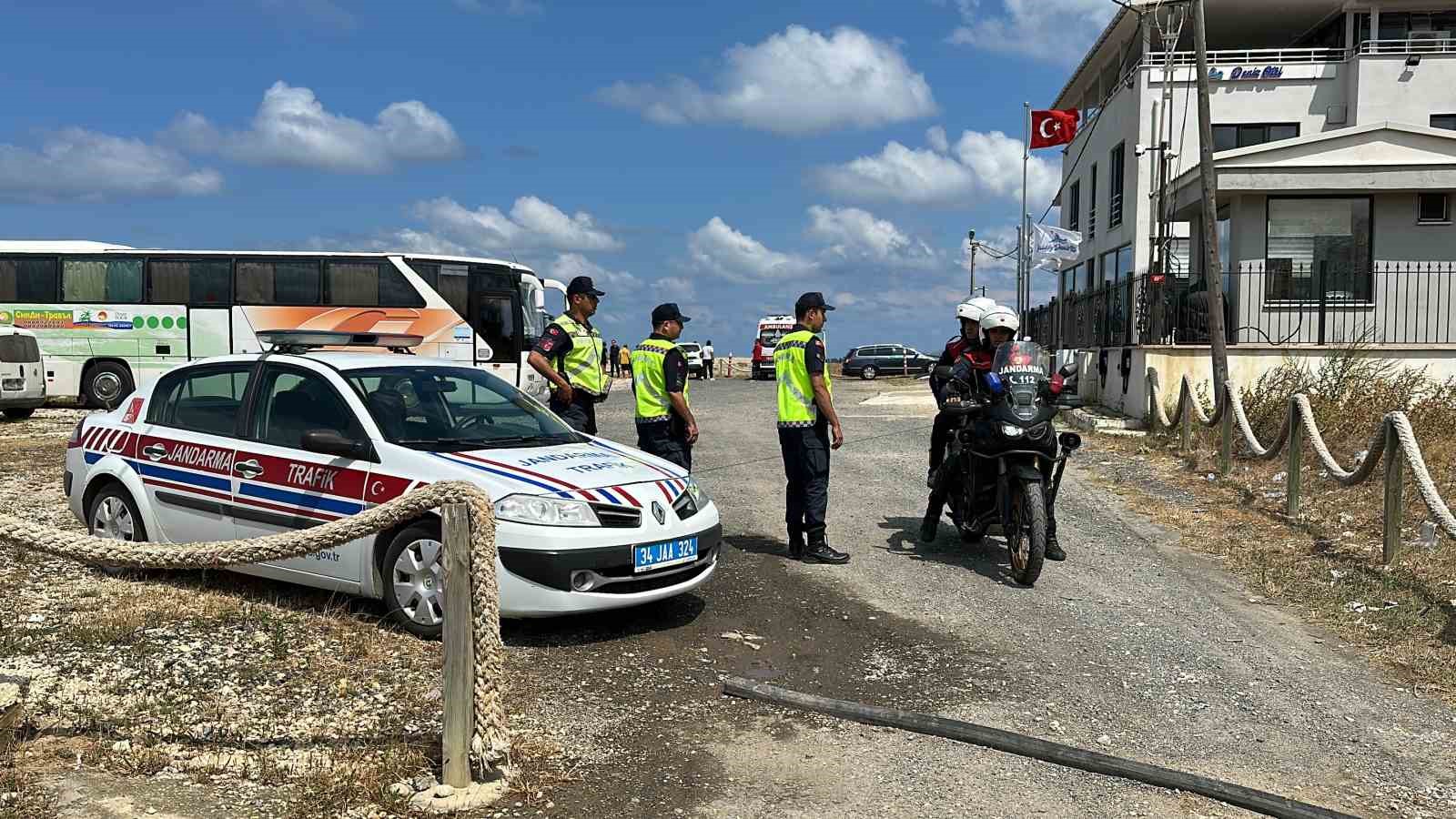 İstanbul Çatalca Sahili’nde Ukrayna’ya ait olduğu tahmin edilen patlayıcı madde yüklü jetski bulundu
