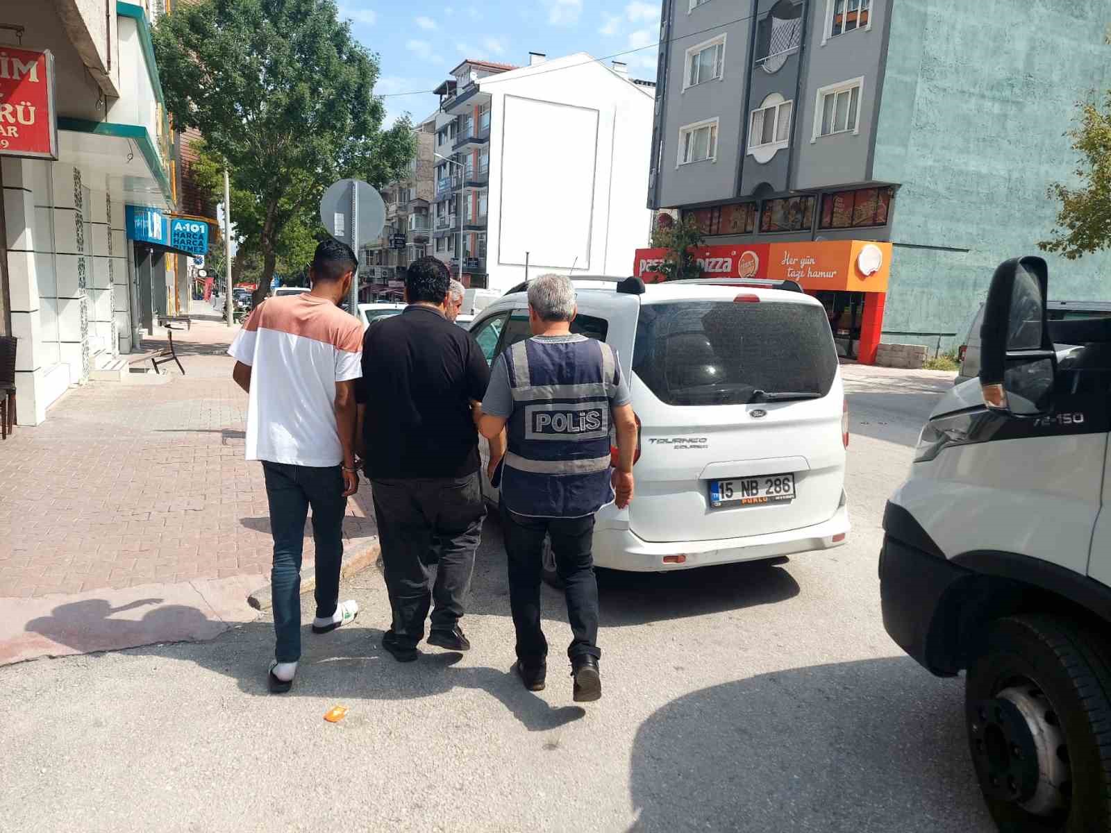 Afyonkarahisar ve Isparta’da hırsızlık yapan şüpheliler Burdur’da yakalandı
