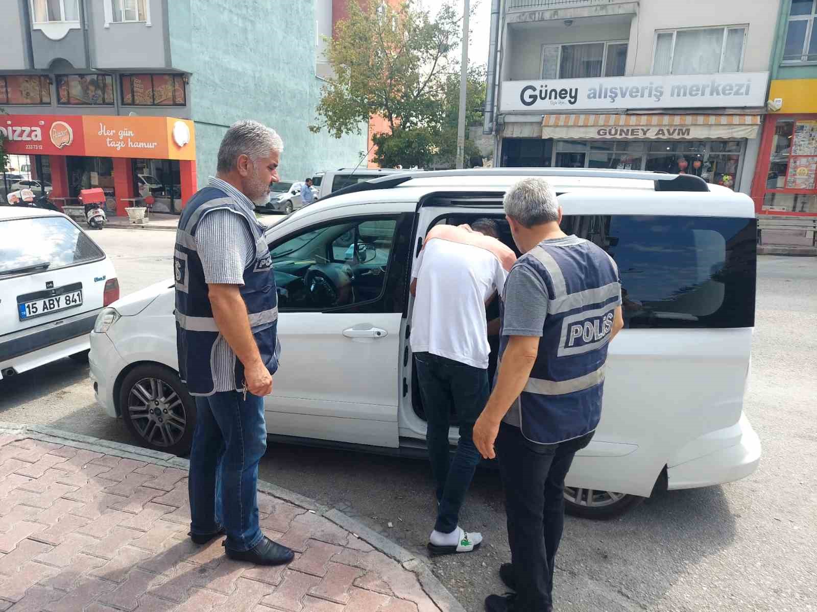 Afyonkarahisar ve Isparta’da hırsızlık yapan şüpheliler Burdur’da yakalandı
