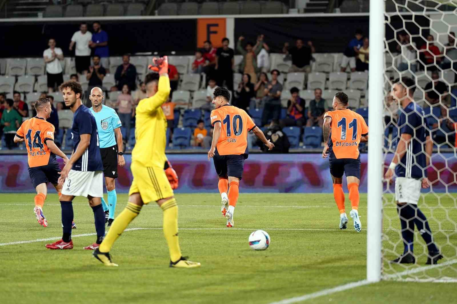 UEFA Avrupa Konferans Ligi: RAMS Başakşehir: 3 - La Fiorita: 0 (Maç devam ediyor)
