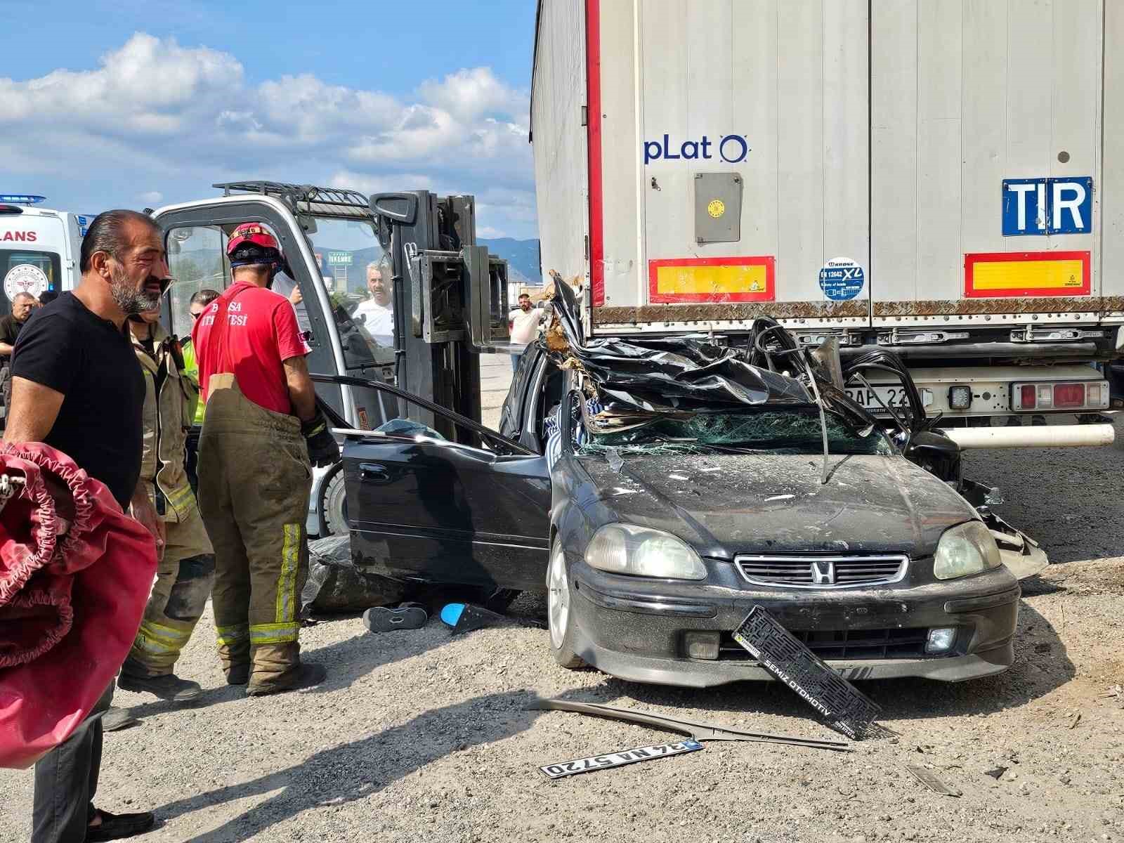 2 kişinin öldüğü feci kaza kamerada
