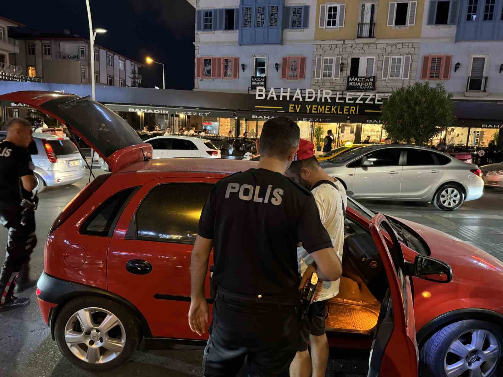 Yüksek ses ve abart egzozla gezen araç sürücülerine ceza yağdı
