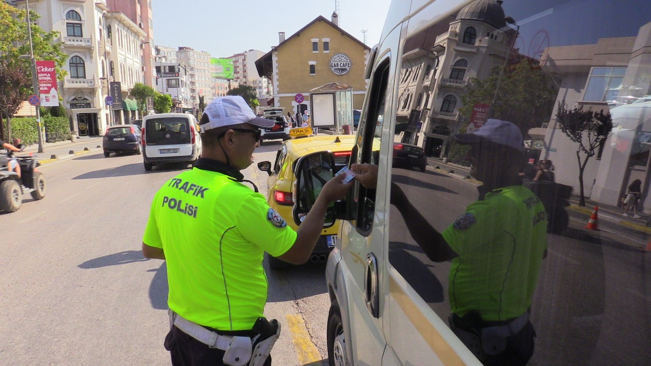 (Özel) Bandırma’da trafik denetimleri hız kazandı
