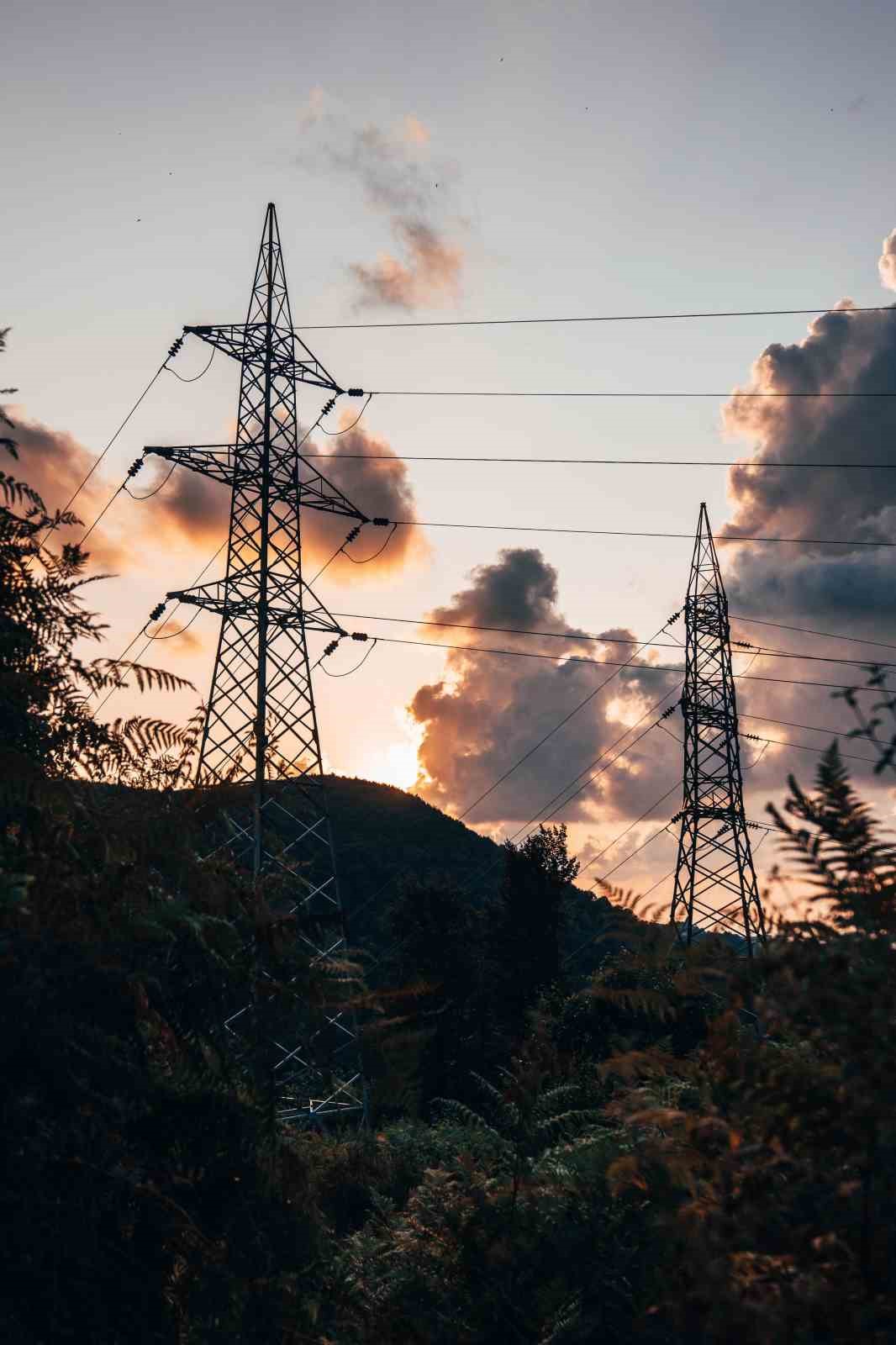 Ayedaş, bakım ve yatırımlarıyla yaz sıcaklarında kesintisiz enerji sağladı
