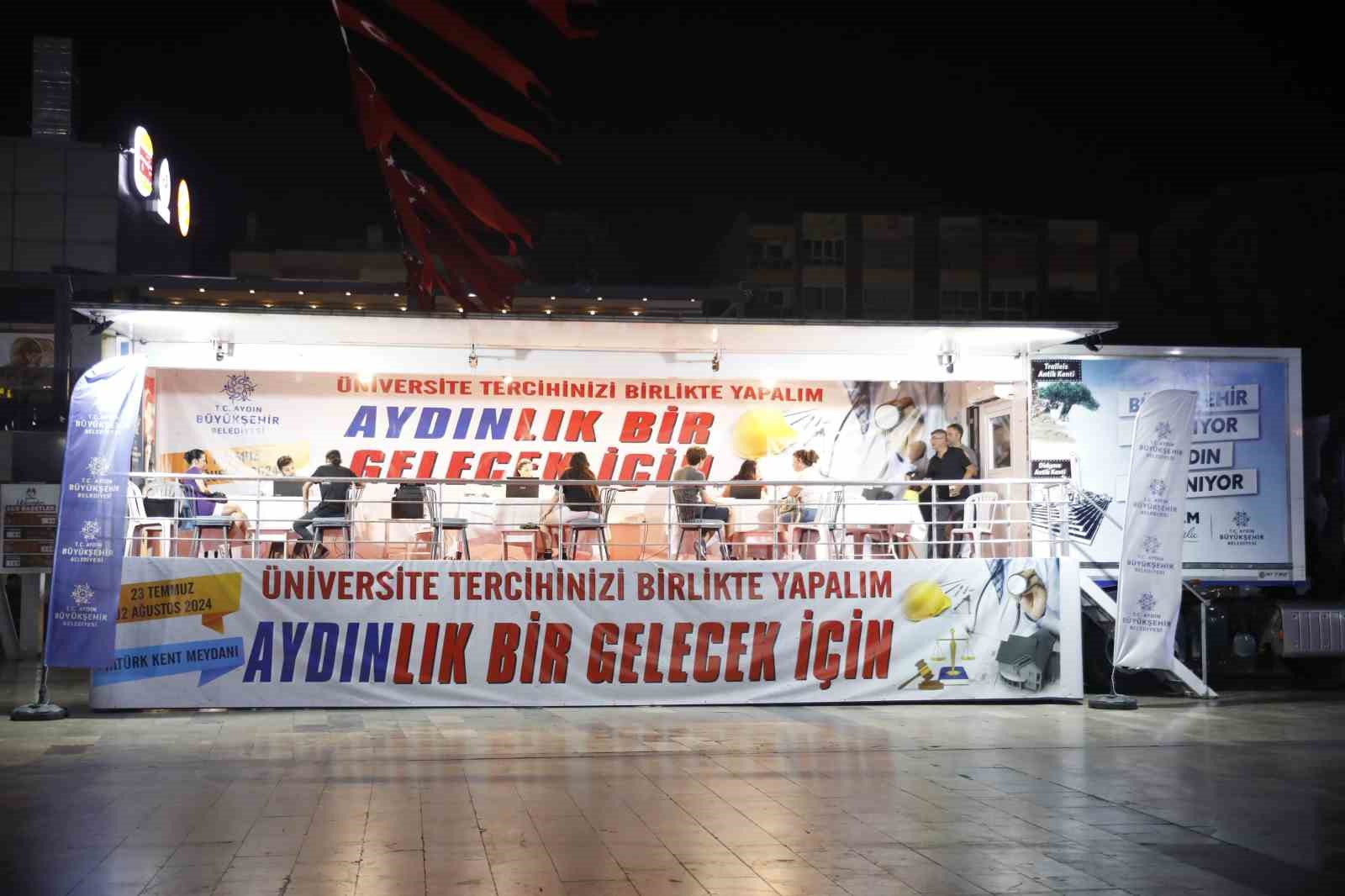 Aydın Büyükşehir Belediyesi tercih tırı yoğun ilgi görüyor
