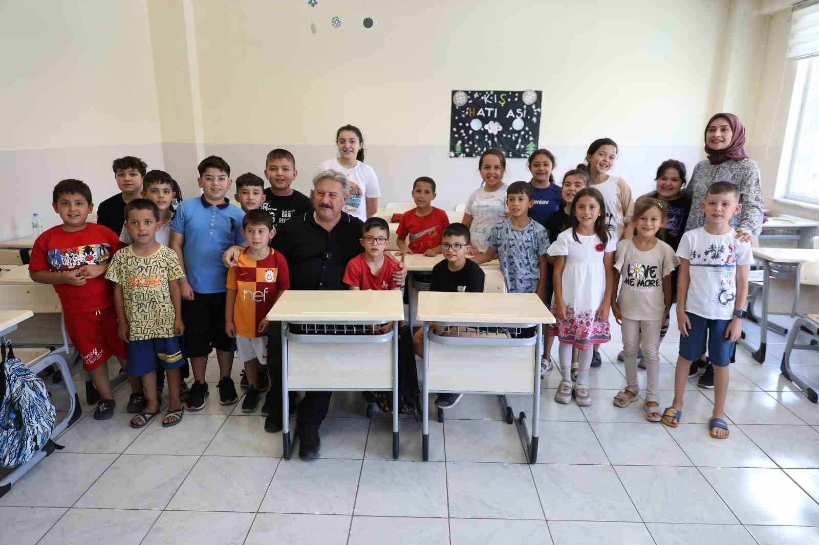 Başkan Palancıoğlu Fedakar Gülderen Sosyal Tesisleri’nde öğrencilerle bir araya geldi
