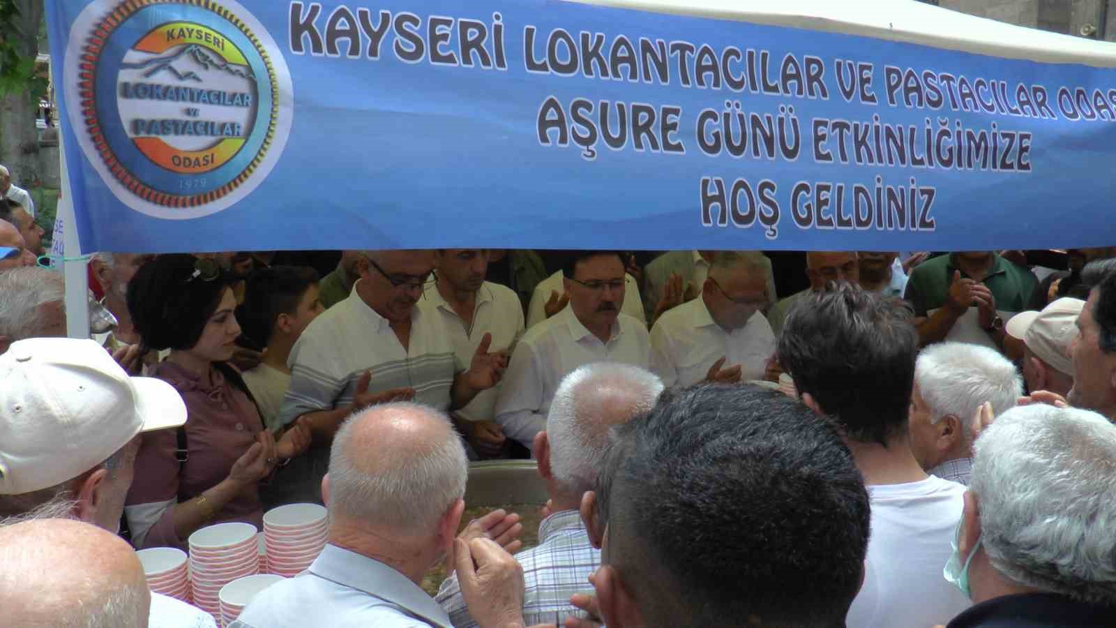 Lokantacılar Odası’ndan 10 bin kişilik aşure ikramı
