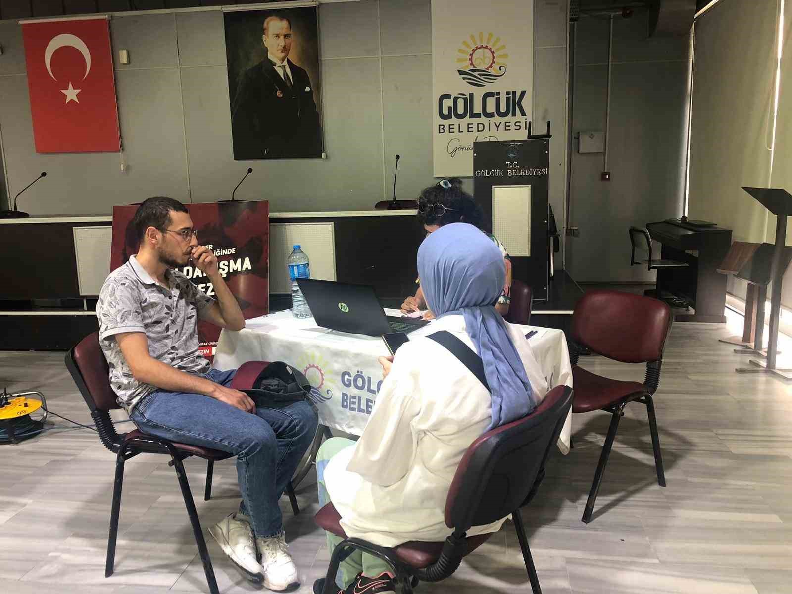 Gölcük’te üniversite tercih merkezi hizmete başladı
