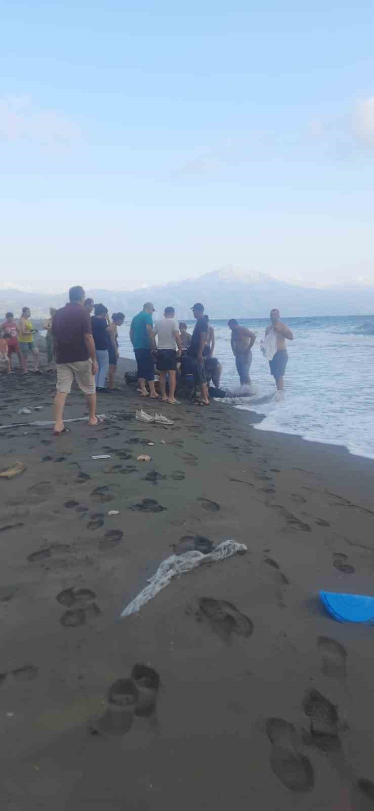 Hatay’da denizde boğulma tehlikesi geçiren şahıs öldü
