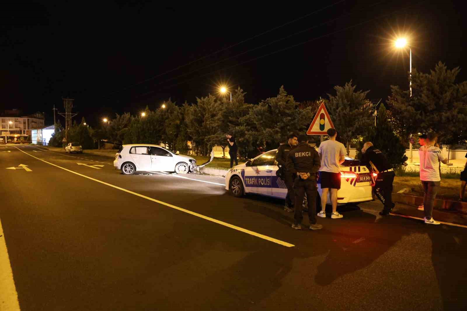 Alkollü sürücü aracı kendisinin kullanmadığını söyledi, kamera kayıtlarını izleyince ikna oldu
