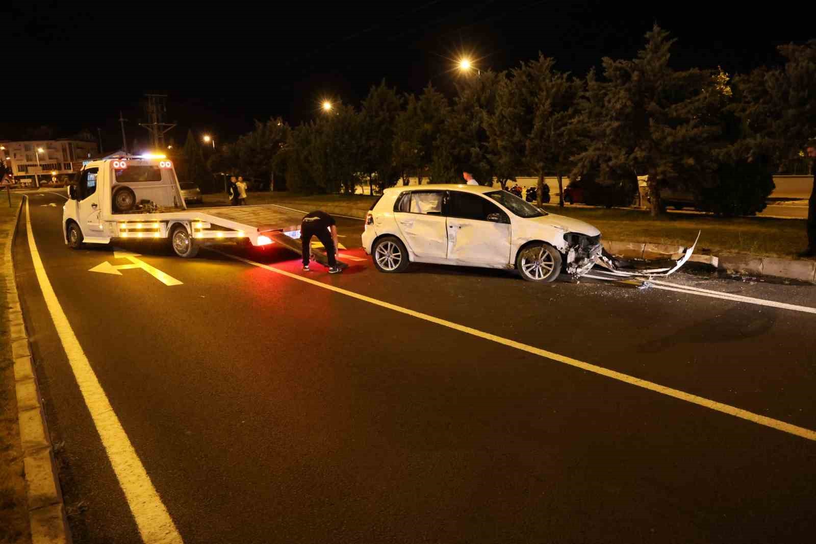 Alkollü sürücü aracı kendisinin kullanmadığını söyledi, kamera kayıtlarını izleyince ikna oldu
