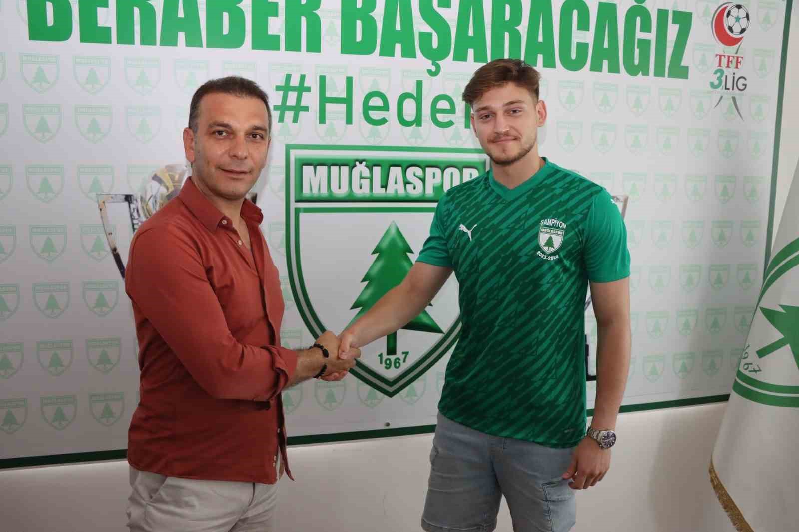 Muğlaspor Aydemir’i renklerine bağladı
