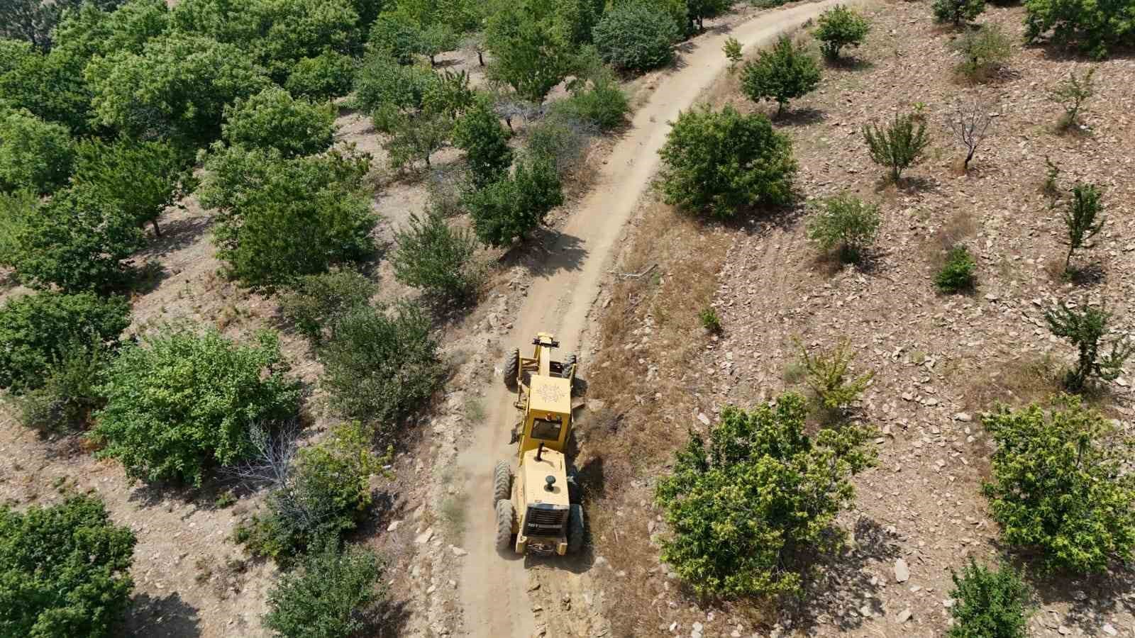 Aydın Büyükşehir Belediyesi kırsal mahallelerde çalışmalarını sürdürüyor
