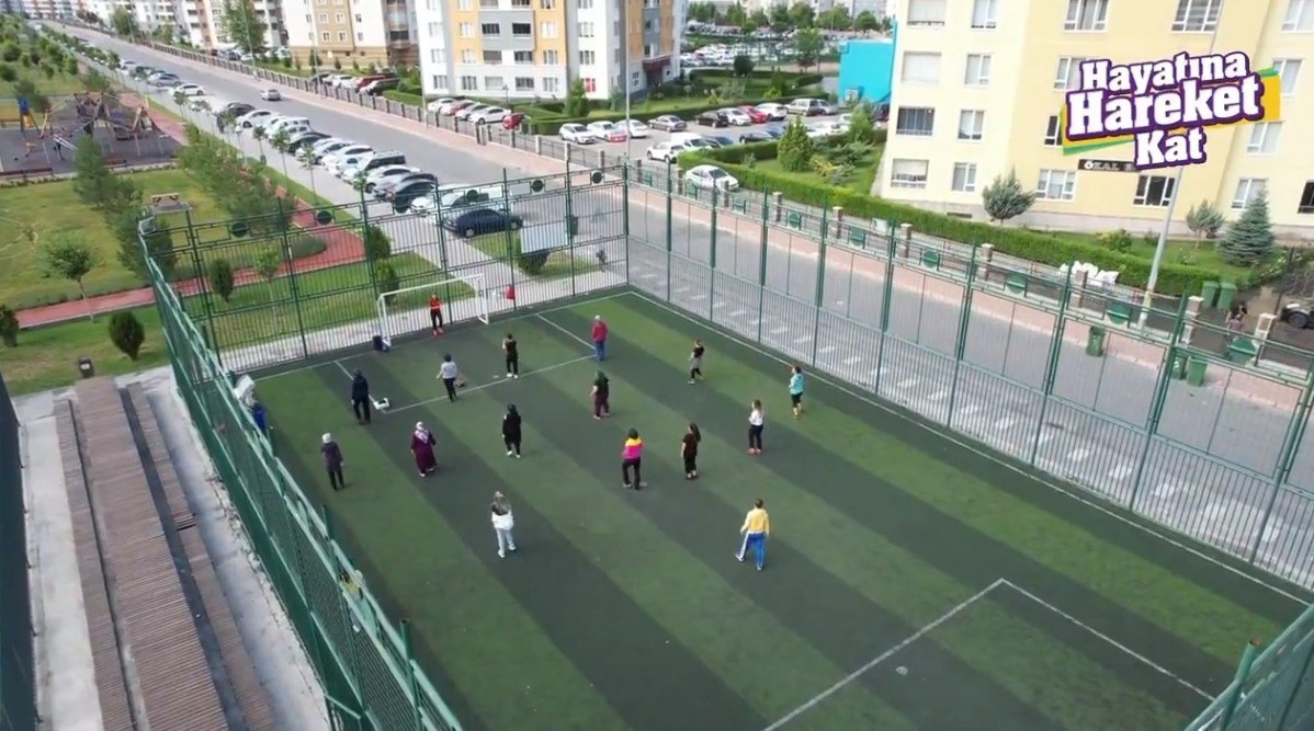 Kadınlara özel sabah sporuna yoğun ilgi
