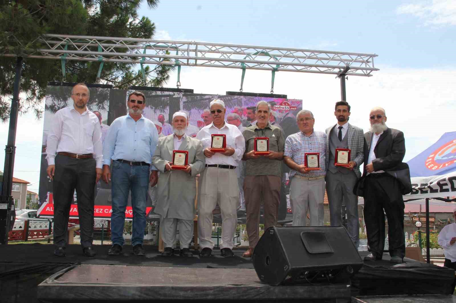 Restore edilen cami dualarla ibadete açıldı
